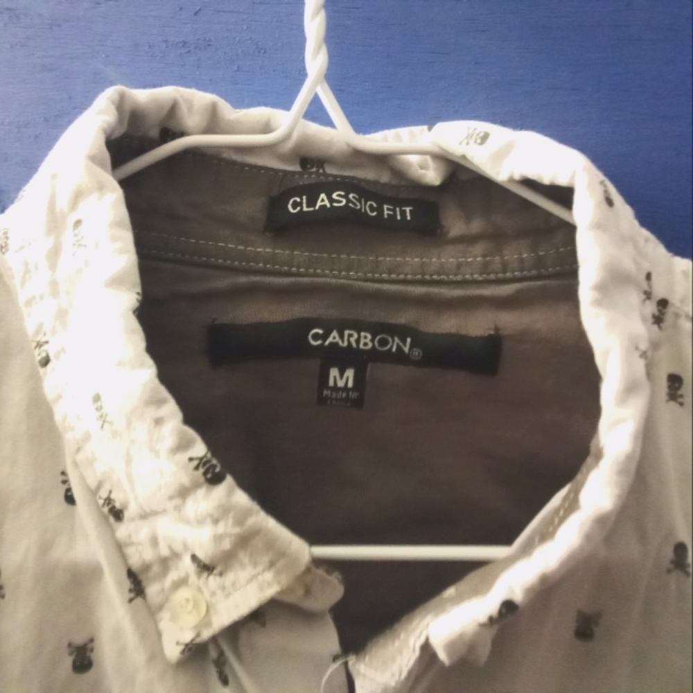 Brand name: Carbon. Size:M white with brown trim. ☠️ Pattern